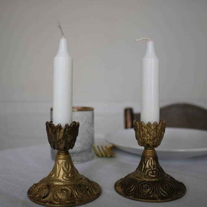White Shabbat Taper Candles - 3 Hour - 12 Pack