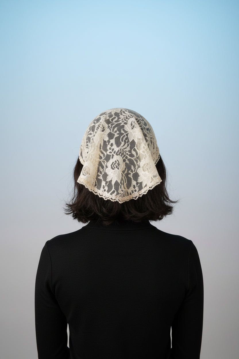 Women's Head/hair coverings.